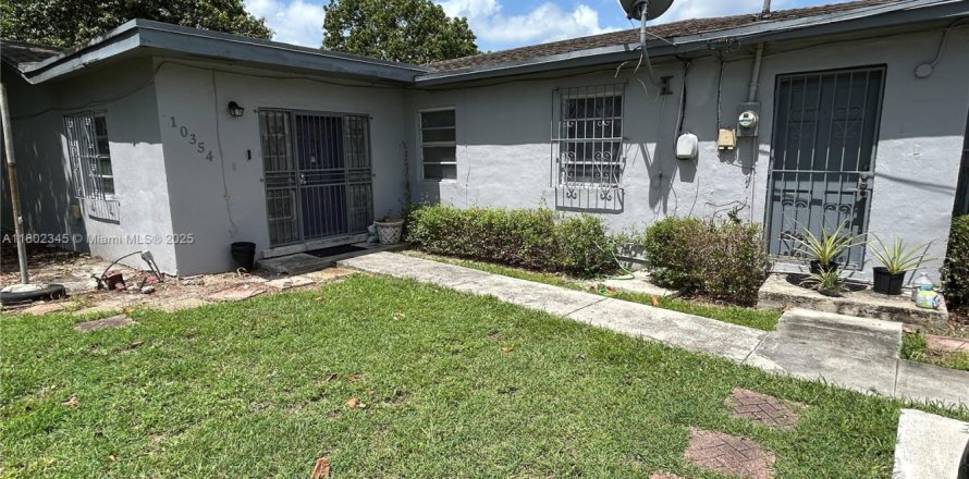 Дом в Майами, Флорида 4 спальни, 170.01м2 № 2038780