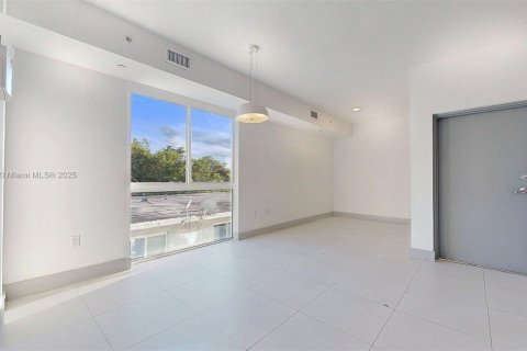 Apartment in Miami, Florida 1 bedroom, 55.74 sq.m. № 1951798 - photo 9