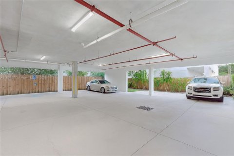 Apartment in Miami, Florida 1 bedroom, 55.74 sq.m. № 1951798 - photo 2