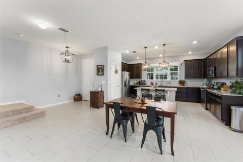 Adosado en venta en Windermere, Florida, 3 dormitorios, 185.43 m2 № 2155818 - foto 2