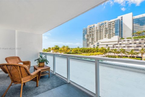 Copropriété à louer à Miami Beach, Floride: 1 chambre, 83.61 m2 № 14927 - photo 2