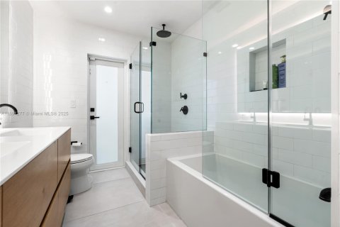 Снять в аренду виллу или дом в Пальметто-Бей, Флорида 4 спальни, 246.93м2, № 1944862 - фото 27