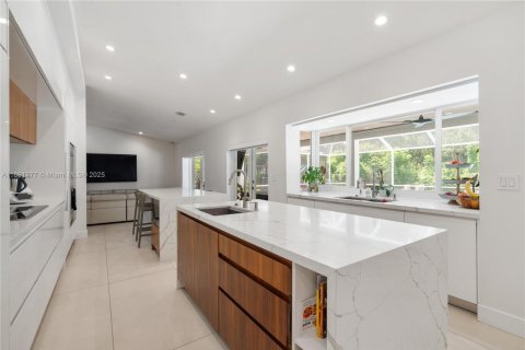 Снять в аренду виллу или дом в Пальметто-Бей, Флорида 4 спальни, 246.93м2, № 1944862 - фото 12