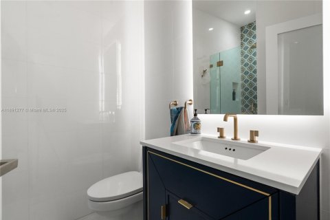 Снять в аренду виллу или дом в Пальметто-Бей, Флорида 4 спальни, 246.93м2, № 1944862 - фото 28