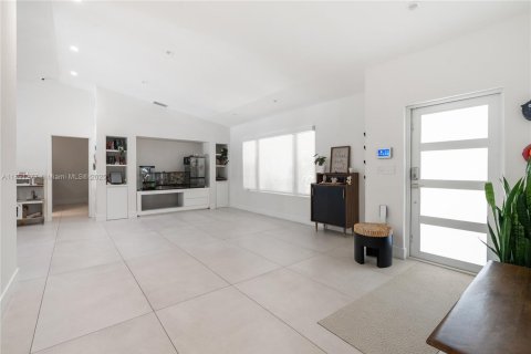 Снять в аренду виллу или дом в Пальметто-Бей, Флорида 4 спальни, 246.93м2, № 1944862 - фото 10