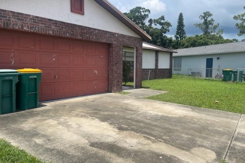 House in Melbourne, Florida 3 bedrooms, 130.99 sq.m. № 1833640 - photo 1