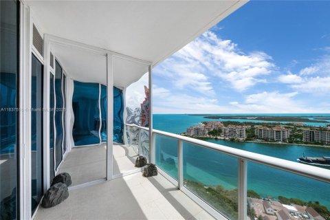 Condo in Miami Beach, Florida, 2 bedrooms  № 1940456 - photo 10