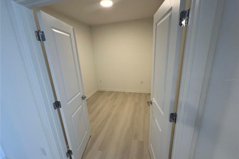Condo in Orlando, Florida, 2 bedrooms  № 2122158 - photo 16