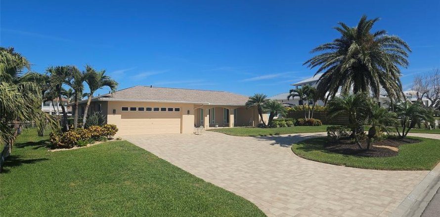House in Longboat Key, Florida 3 bedrooms, 210.8 sq.m. № 1625308