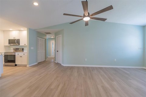 Casa en venta en Bradenton, Florida, 3 dormitorios, 158.86 m2 № 2166885 - foto 9