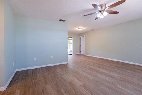 Casa en venta en Bradenton, Florida, 3 dormitorios, 158.86 m2 № 2166885 - foto 14