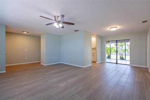 Casa en venta en Bradenton, Florida, 3 dormitorios, 158.86 m2 № 2166885 - foto 15