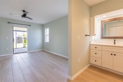 Casa en venta en Bradenton, Florida, 3 dormitorios, 158.86 m2 № 2166885 - foto 24