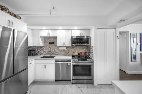 Купить кондоминиум в Авентура, Флорида 2 спальни, 107.58м2, № 1930410 - фото 11