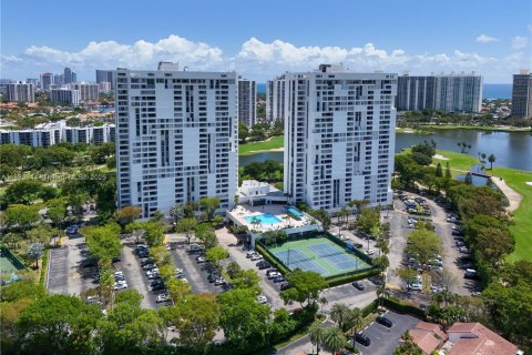Купить кондоминиум в Авентура, Флорида 2 спальни, 107.58м2, № 1930410 - фото 22