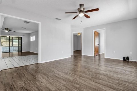 Villa ou maison à vendre à Spring Hill, Floride: 4 chambres, 120.4 m2 № 1631734 - photo 10