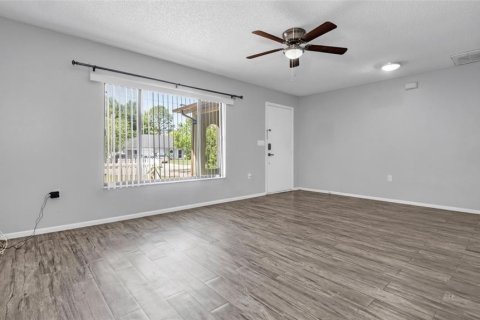 Villa ou maison à vendre à Spring Hill, Floride: 4 chambres, 120.4 m2 № 1631734 - photo 11