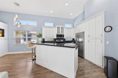 Casa en venta en Coral Springs, Florida, 4 dormitorios, 239.5 m2 № 2068766 - foto 14