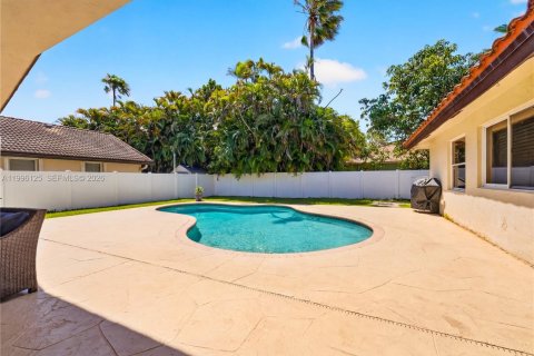 Casa en venta en Coral Springs, Florida, 4 dormitorios, 239.5 m2 № 2068766 - foto 2