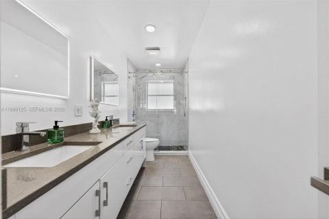 Casa en venta en Coral Springs, Florida, 4 dormitorios, 239.5 m2 № 2068766 - foto 18