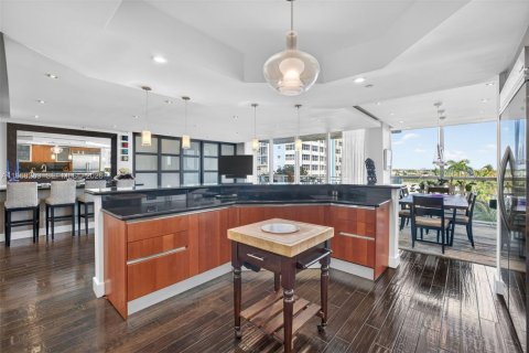 Condominio en venta en Fort Lauderdale, Florida, 3 dormitorios, 244.33 m2 № 2031923 - foto 24