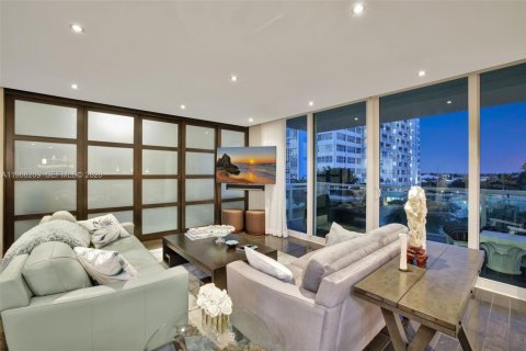 Condominio en venta en Fort Lauderdale, Florida, 3 dormitorios, 244.33 m2 № 2031923 - foto 14