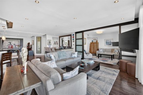 Condominio en venta en Fort Lauderdale, Florida, 3 dormitorios, 244.33 m2 № 2031923 - foto 12