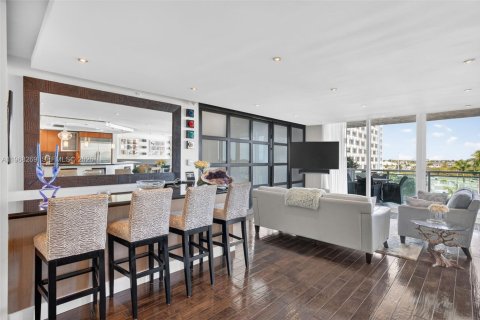 Condominio en venta en Fort Lauderdale, Florida, 3 dormitorios, 244.33 m2 № 2031923 - foto 27