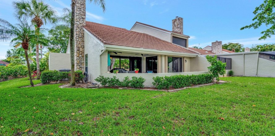 Adosado en Palm Beach Gardens, Florida 2 dormitorios, 136.66 m2 № 1225782
