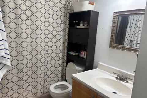 Купить таунхаус в Хайалиа, Флорида 1 спальня, 72.65м2, № 2036600 - фото 10