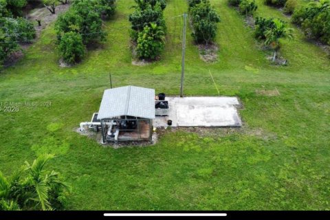 Купить земельный участок в Майами, Флорида № 2051468 - фото 4