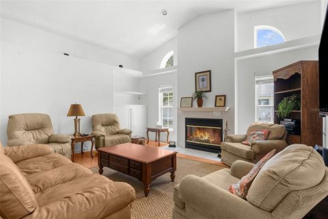 House in Spring Hill, Florida 4 bedrooms, 223.8 sq.m. № 1732581 - photo 11