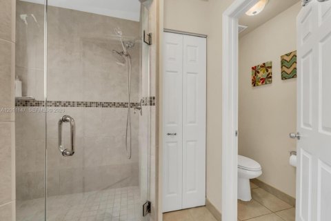 Townhouse in Miami, Florida 3 bedrooms, 152.73 sq.m. № 2075058 - photo 23