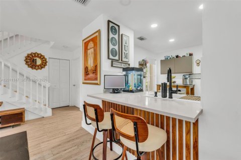 Townhouse in Miami, Florida 3 bedrooms, 152.73 sq.m. № 2075058 - photo 12