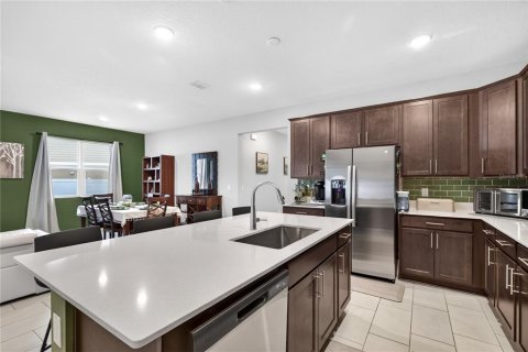 House in Tavares, Florida 4 bedrooms, 190.73 sq.m. № 2230560 - photo 6