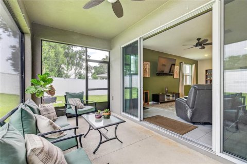 House in Tavares, Florida 4 bedrooms, 190.73 sq.m. № 2230560 - photo 29