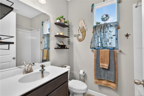 House in Tavares, Florida 4 bedrooms, 190.73 sq.m. № 2230560 - photo 21