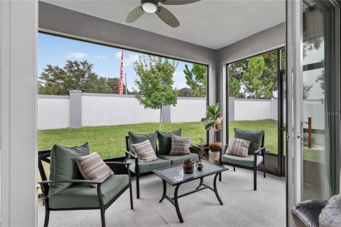 House in Tavares, Florida 4 bedrooms, 190.73 sq.m. № 2230560 - photo 28