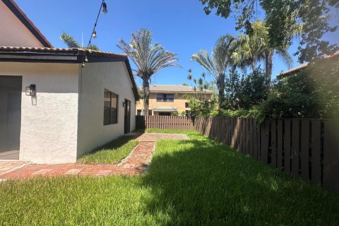 House in Plantation, Florida 3 bedrooms, 195.93 sq.m. № 2085755 - photo 30