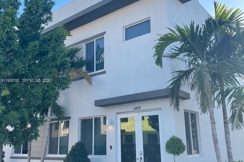 Adosado en venta en Doral, Florida, 3 dormitorios, 179.49 m2 № 2022204 - foto 22