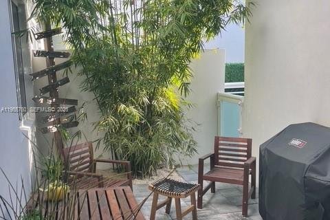 Adosado en venta en Doral, Florida, 3 dormitorios, 179.49 m2 № 2022204 - foto 27