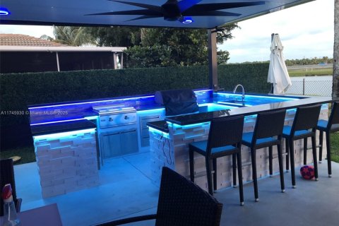House in Homestead, Florida 5 bedrooms, 264.4 sq.m. № 1748946 - photo 17