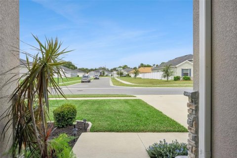 House in Polk City, Florida 3 bedrooms, 190.73 sq.m. № 2396468 - photo 4