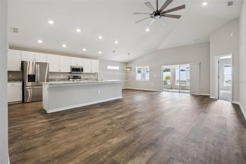 House in Polk City, Florida 3 bedrooms, 190.73 sq.m. № 2396468 - photo 13