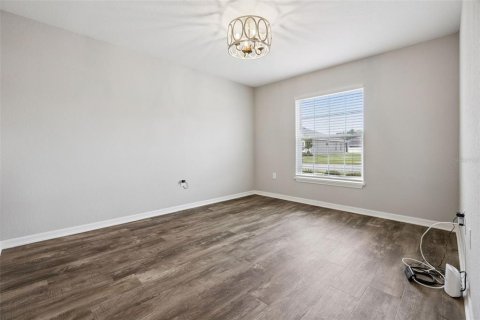 House in Polk City, Florida 3 bedrooms, 190.73 sq.m. № 2396468 - photo 8