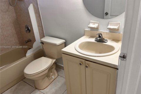 Appartement à louer à Miami, Floride: 2 chambres, 1707.17 m2 № 1982751 - photo 14