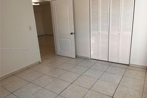 Appartement à louer à Miami, Floride: 2 chambres, 1707.17 m2 № 1982751 - photo 21