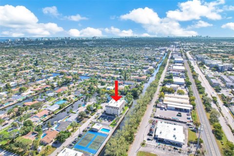 Copropriété à vendre à Fort Lauderdale, Floride: 2 chambres, 118.91 m2 № 1999204 - photo 3