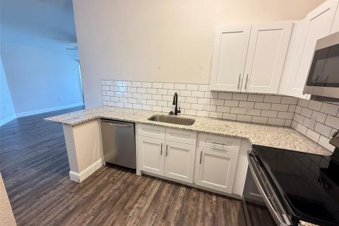 Condominio en alquiler en Kissimmee, Florida, 3 dormitorios, 113.53 m2 № 2148918 - foto 9