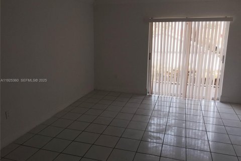 Купить кондоминиум в Хайалиа, Флорида 2 спальни, 95.13м2, № 1984358 - фото 7